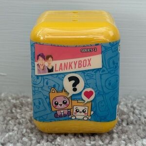 Lanky Box Exclusive Series 3 Mystery Toy - Yellow and Blue